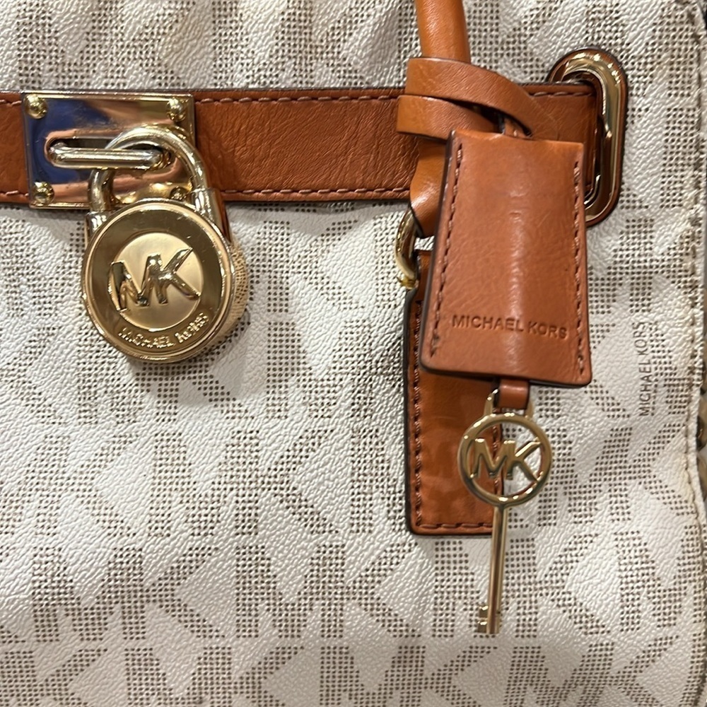 Michael Kors Handbag Vanilla Hamilton Shoulder Or Hand Bag - Picture 3 of 9